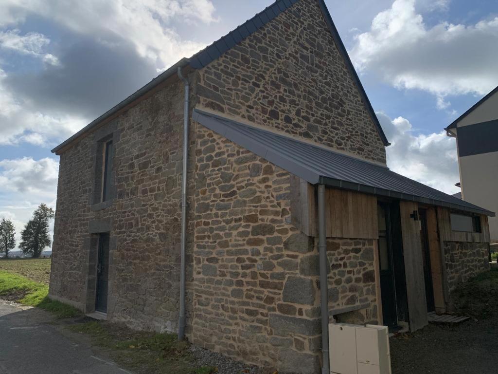 Gite 3 Chambres En Bord De Rance La Ville-ès-Nonais Exterior foto